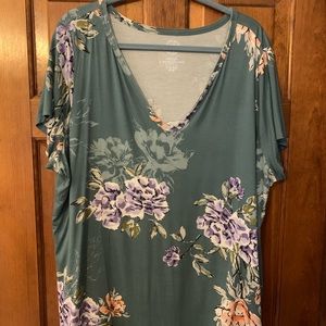 Maurices Plus size 2 flower top! 24/7 brand.